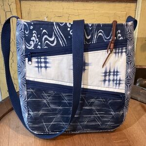 Blue and Cream Patterned Shoulder and Liz Claiborne leather wallet